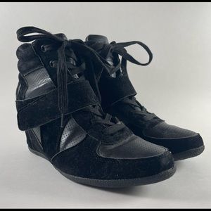 3/$20 🌟 Black Sneaker Heels